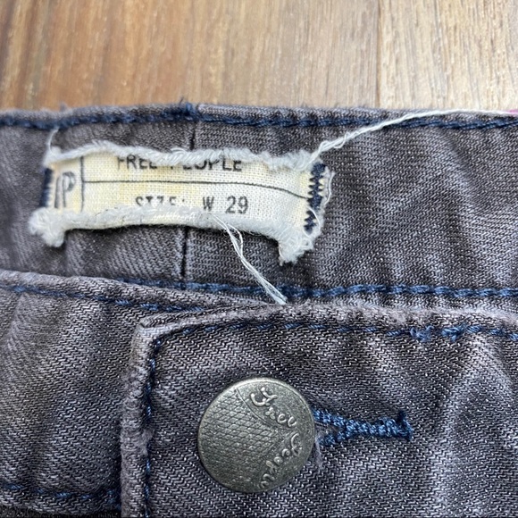 Free People Mid Rise Black Skinny Jeans Sz 29 - Picture 4 of 7